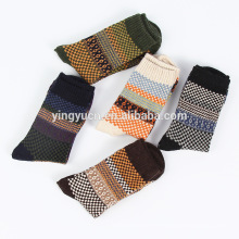 Serviette d&#39;hiver de style japonais chaussettes en cachemire sommeil hommes chauds pantoufles chaussettes laine robe chaussettes